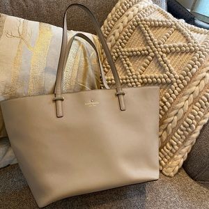 Kate spade saffiano leather tote